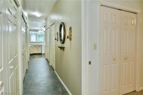 38 Woodland Chase Boulevard Niles OH 44446