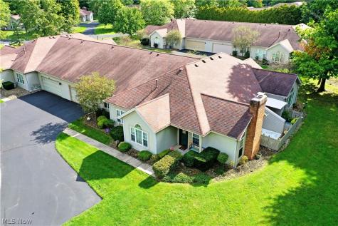 38 Woodland Chase Boulevard Niles OH 44446