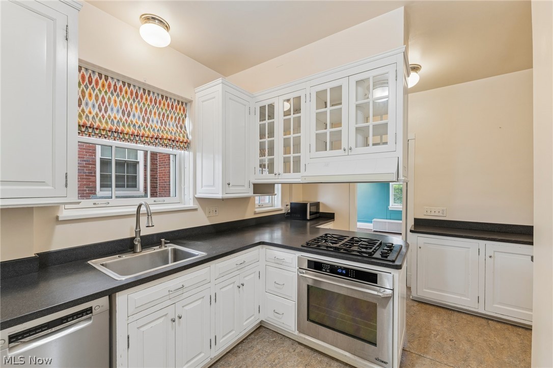 13615 Shaker Boulevard Cleveland OH 44120
