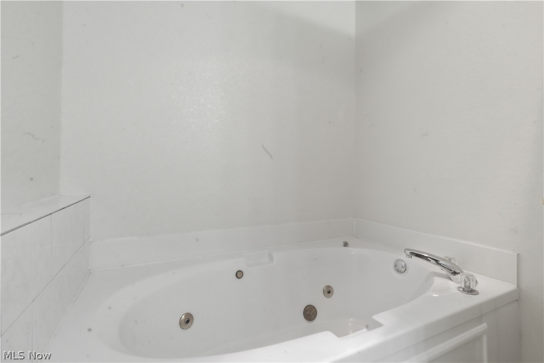 6387 Teal Bend Oak Harbor OH 43449