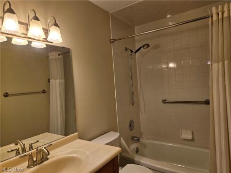 20333 Detroit Road Rocky River OH 44116