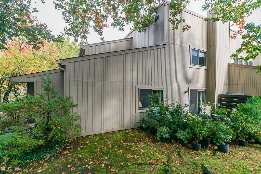 9683 Abbeyshire Way Mentor OH 44060