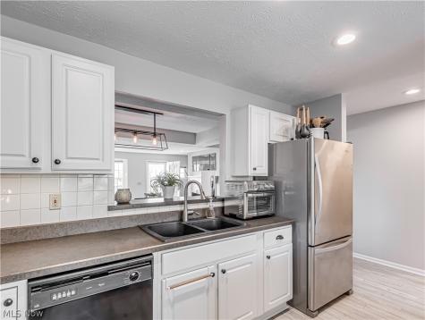 1219 W 69th Street Cleveland OH 44102