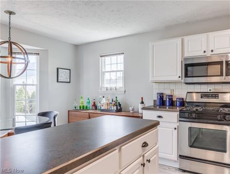 1219 W 69th Street Cleveland OH 44102