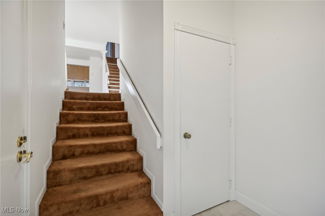 1543 Treetop Trail Akron OH 44313