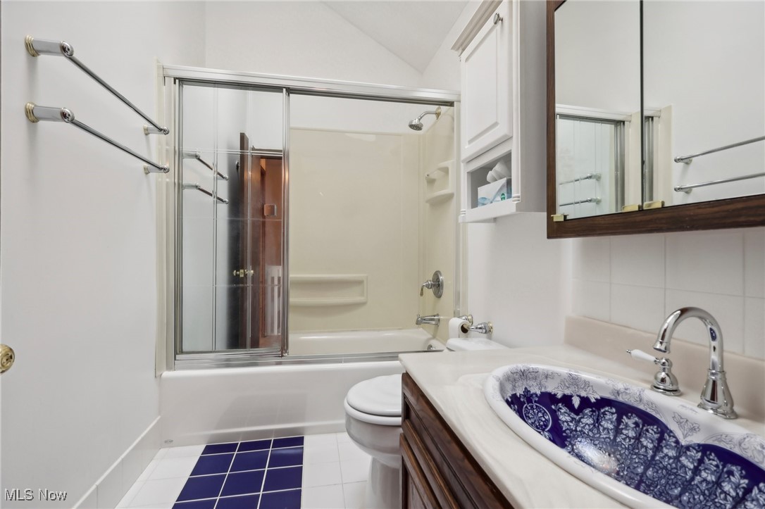 1543 Treetop Trail Akron OH 44313