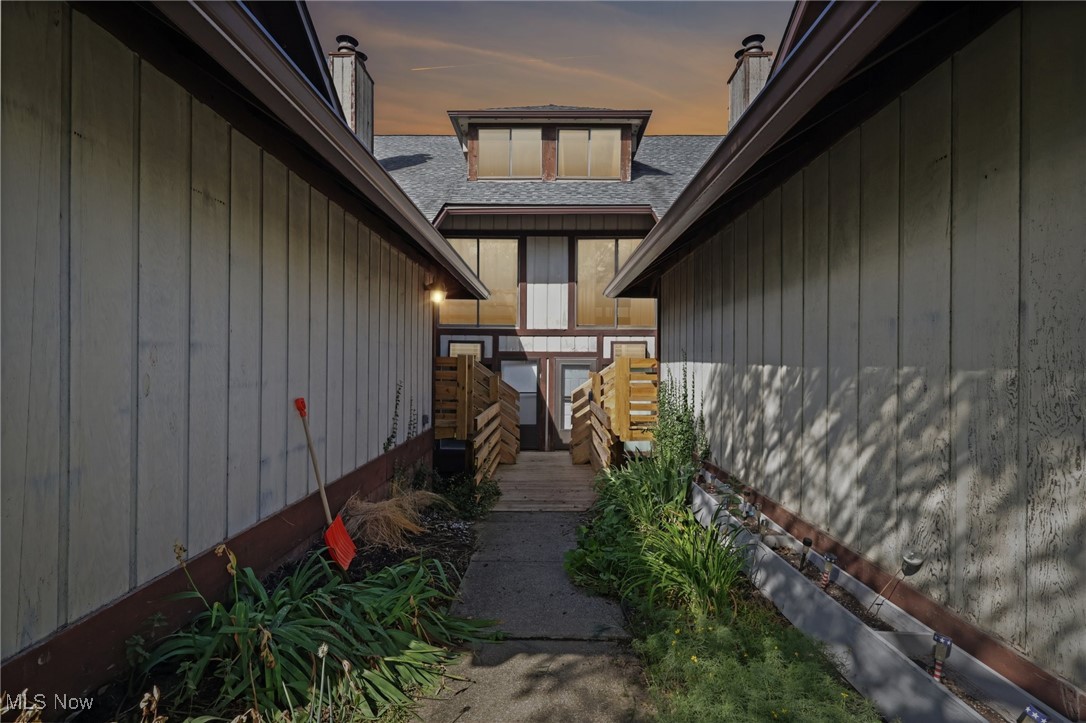 1543 Treetop Trail Akron OH 44313