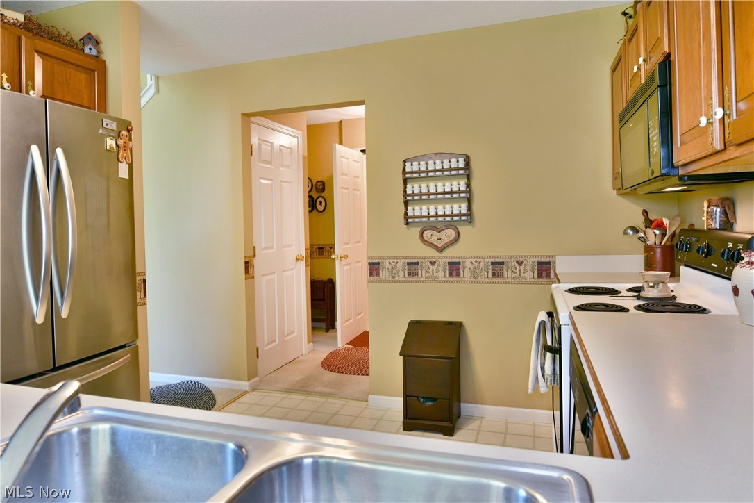 502 Turnberry Court NE Warren OH 44484