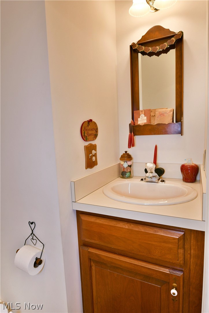 502 Turnberry Court NE Warren OH 44484