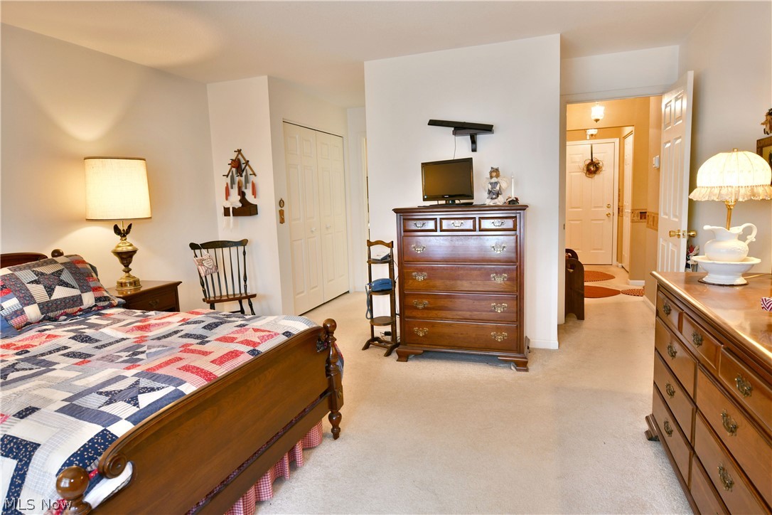 502 Turnberry Court NE Warren OH 44484