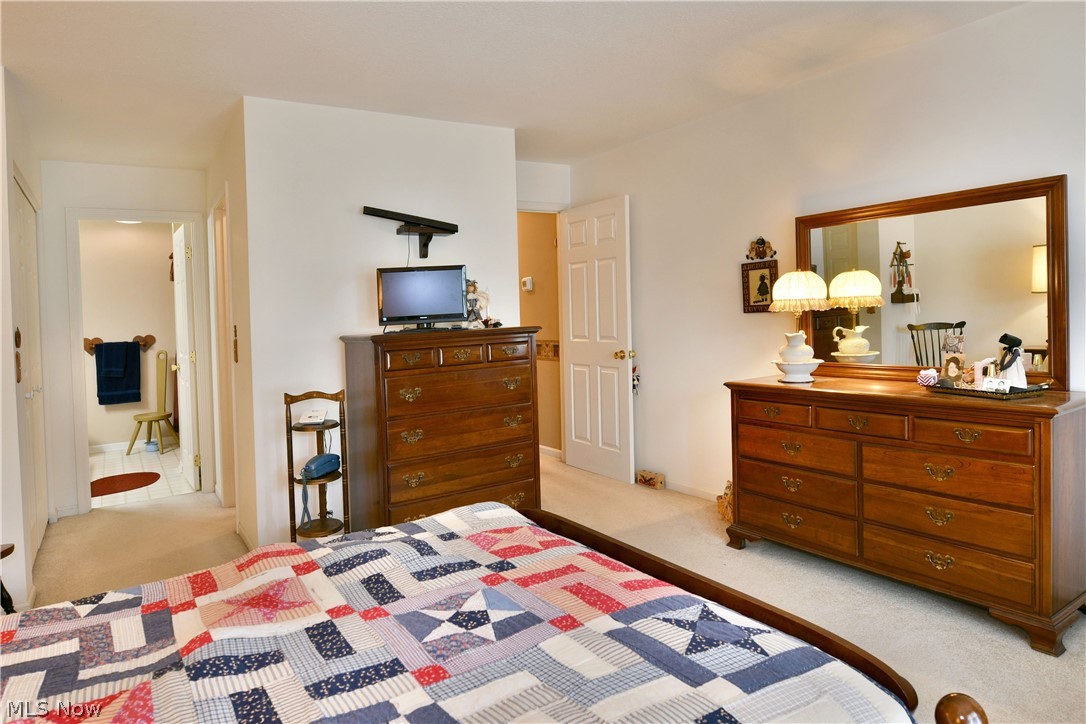 502 Turnberry Court NE Warren OH 44484