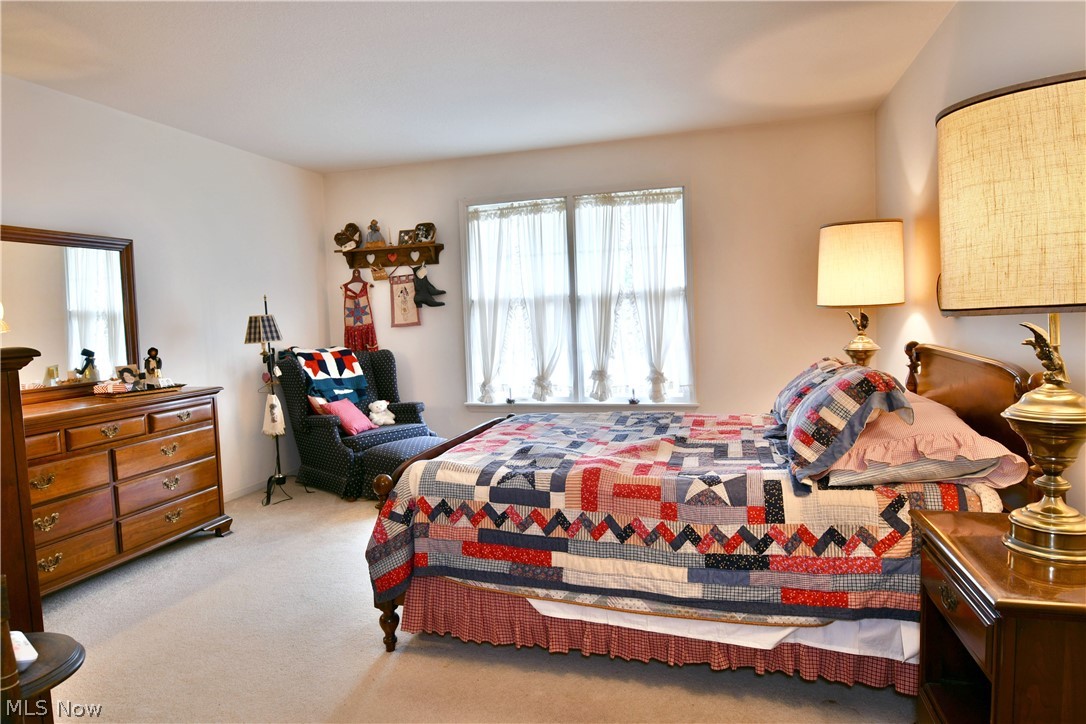 502 Turnberry Court NE Warren OH 44484
