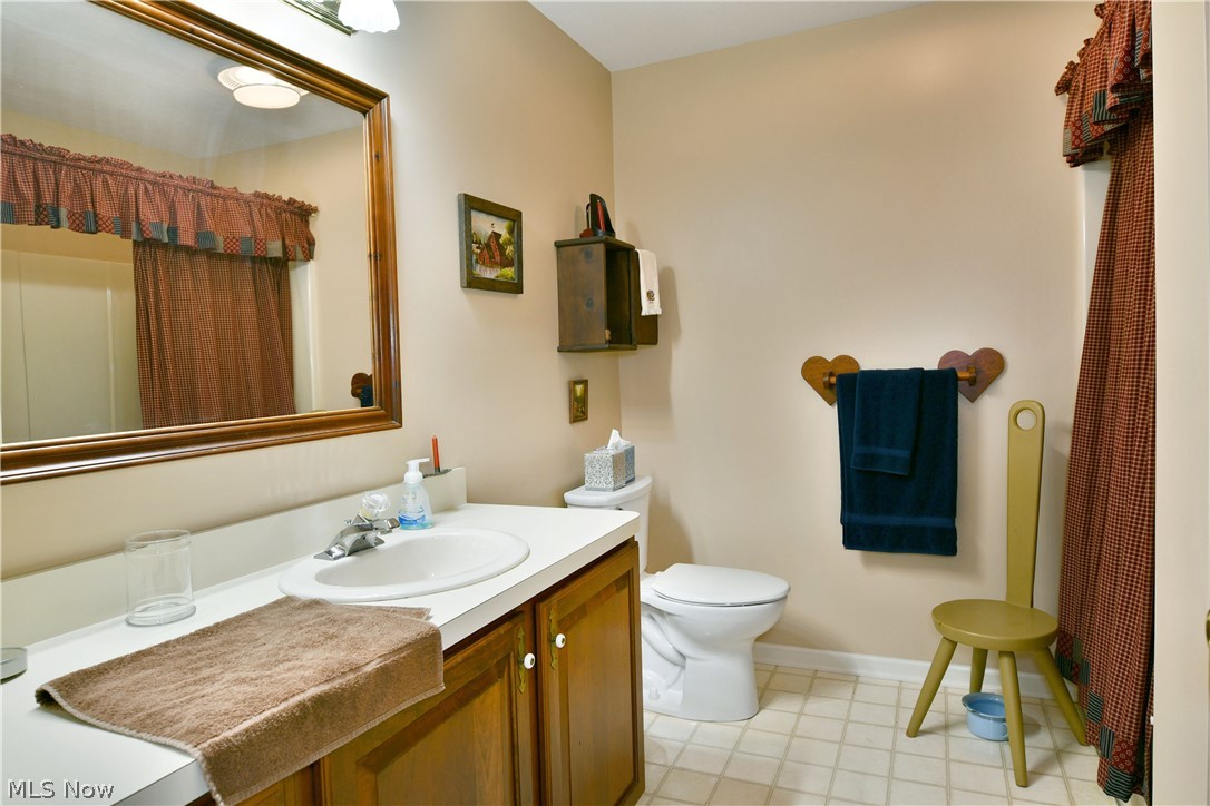 502 Turnberry Court NE Warren OH 44484