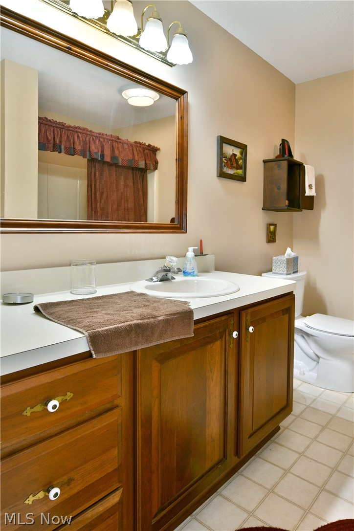 502 Turnberry Court NE Warren OH 44484