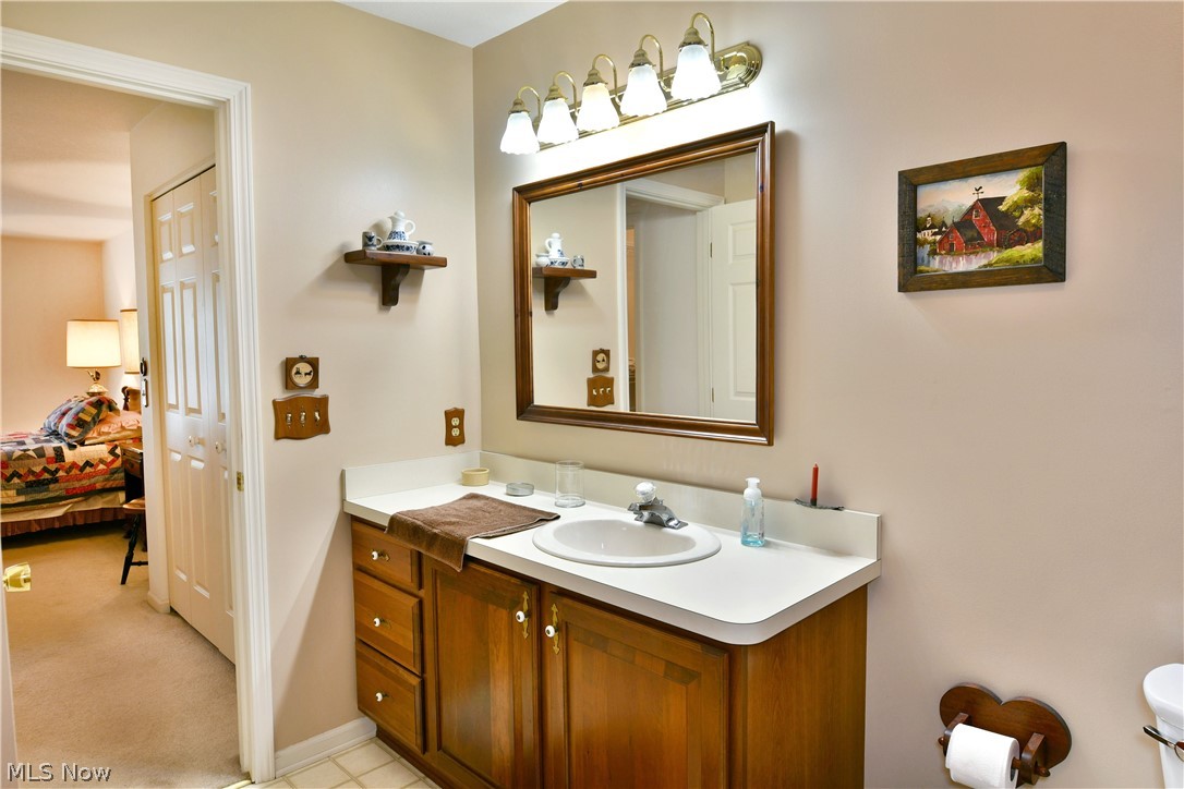 502 Turnberry Court NE Warren OH 44484