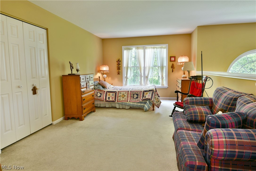 502 Turnberry Court NE Warren OH 44484