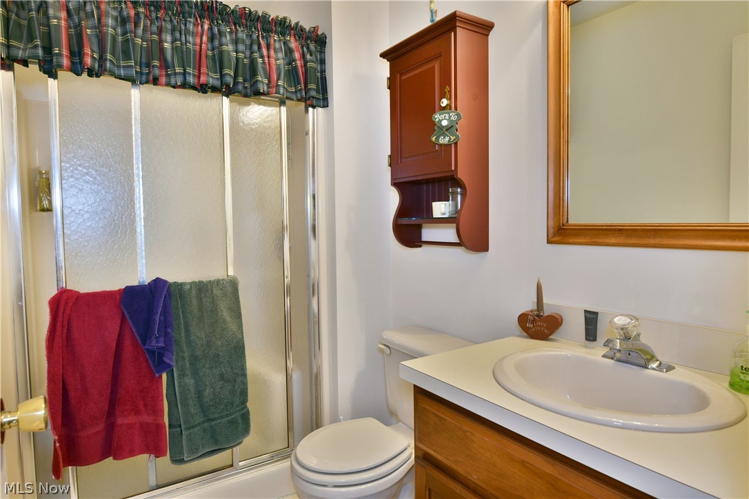 502 Turnberry Court NE Warren OH 44484