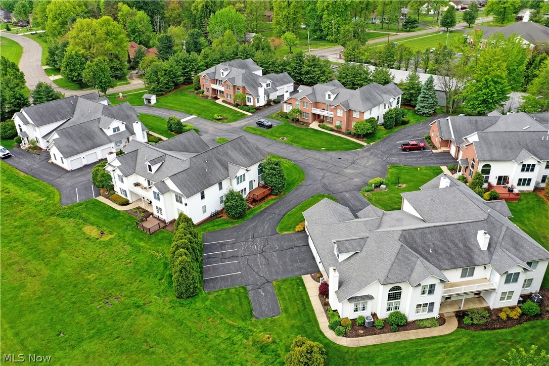 502 Turnberry Court NE Warren OH 44484