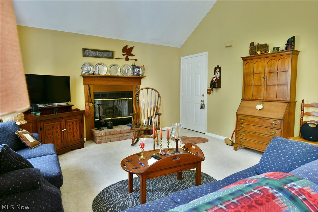 502 Turnberry Court NE Warren OH 44484