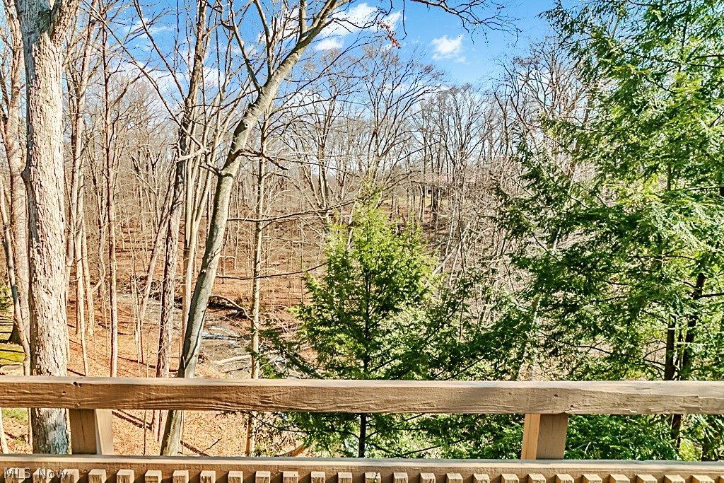 562 Meredith Lane Cuyahoga Falls OH 44223