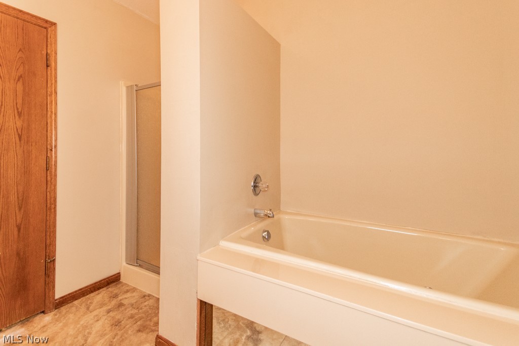 562 Meredith Lane Cuyahoga Falls OH 44223
