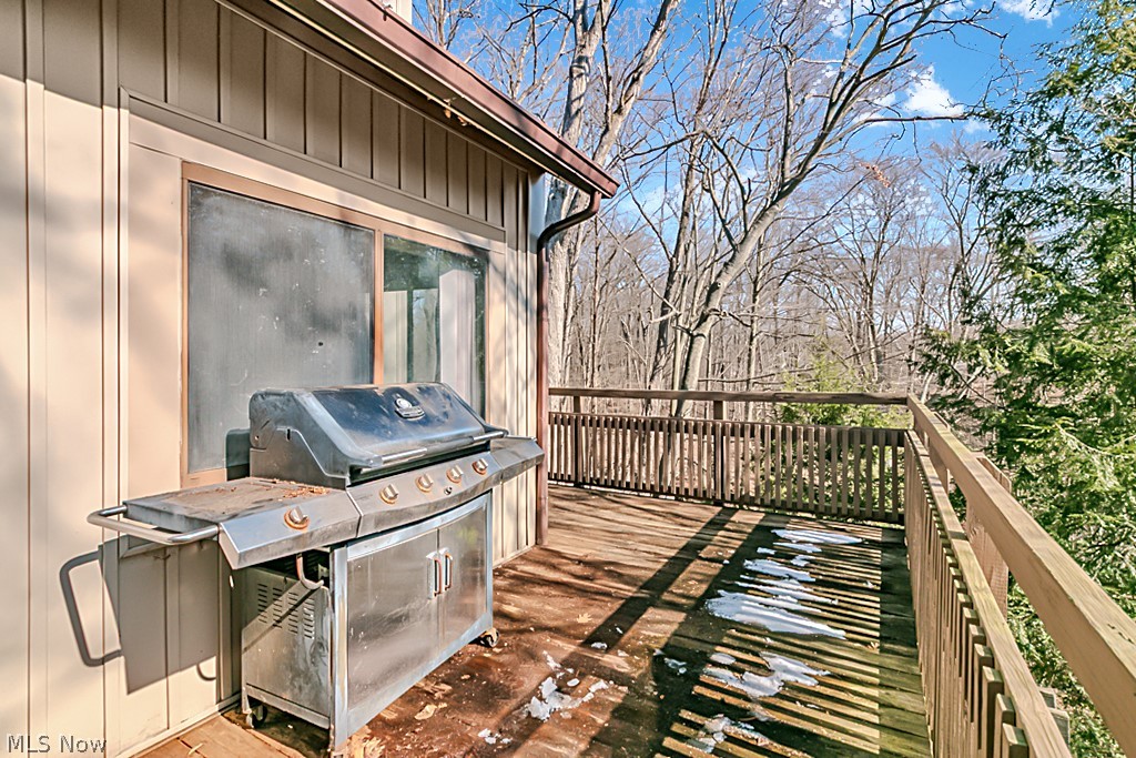 562 Meredith Lane Cuyahoga Falls OH 44223