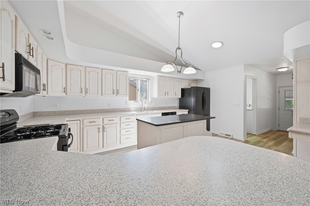 3721 Mercedes Place Canfield OH 44406