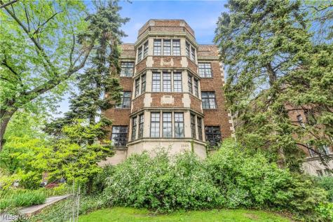 2511 Overlook Road Cleveland Heights OH 44106