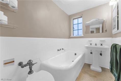 2511 Overlook Road Cleveland Heights OH 44106