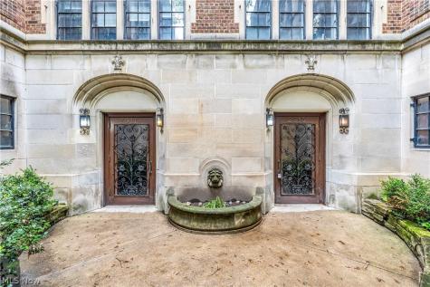 2511 Overlook Road Cleveland Heights OH 44106