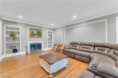 2511 Overlook Road Cleveland Heights OH 44106