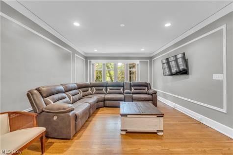 2511 Overlook Road Cleveland Heights OH 44106