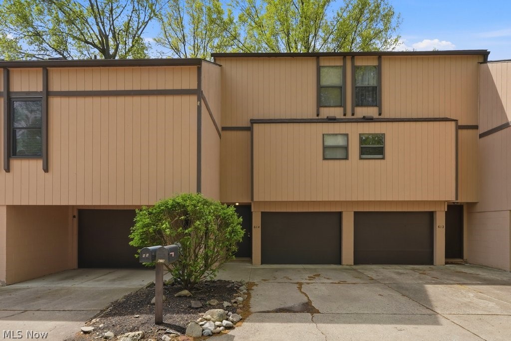 614 James Avenue Cuyahoga Falls OH 44221