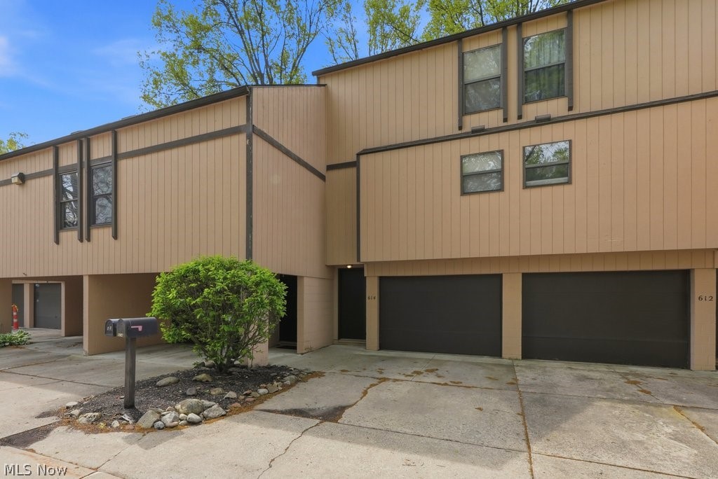 614 James Avenue Cuyahoga Falls OH 44221