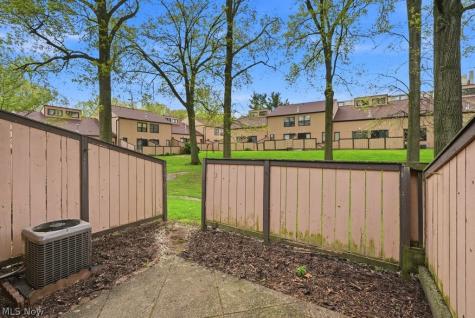 614 James Avenue Cuyahoga Falls OH 44221