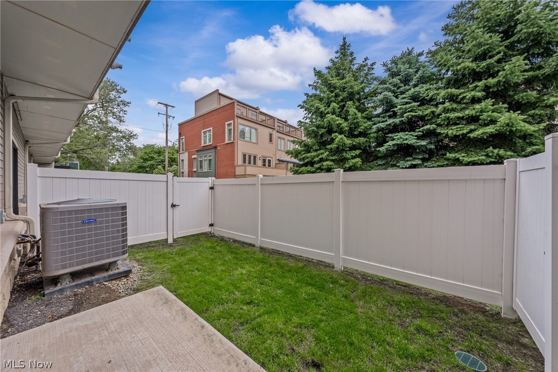 3110 Vine Court Cleveland OH 44113