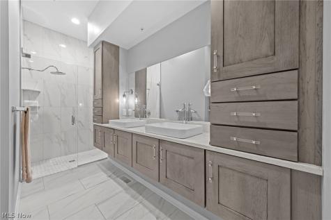 3110 Vine Court Cleveland OH 44113