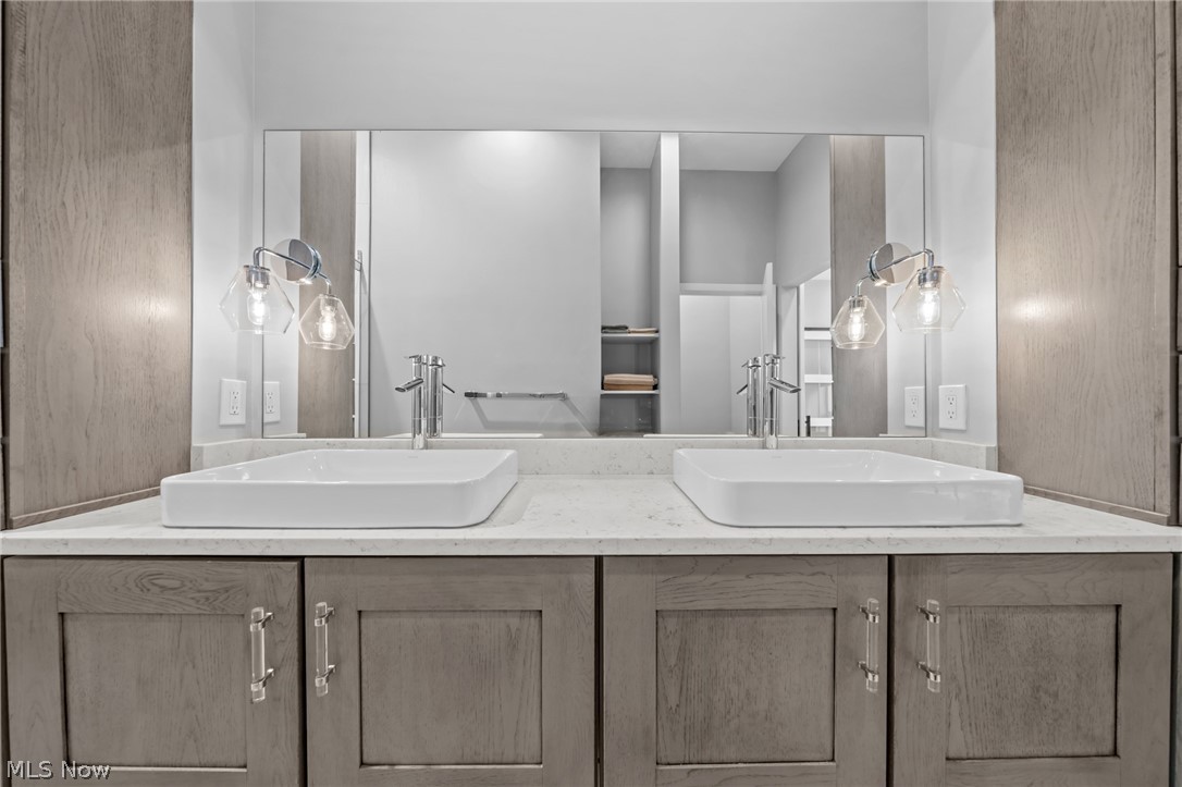 3110 Vine Court Cleveland OH 44113