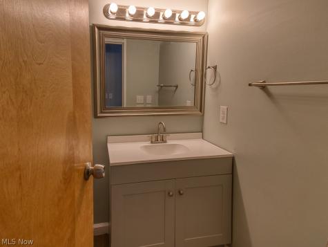 408 W Saint Clair Avenue Cleveland OH 44113
