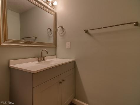 408 W Saint Clair Avenue Cleveland OH 44113