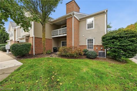 3394 Lenox Village Drive Fairlawn OH 44333