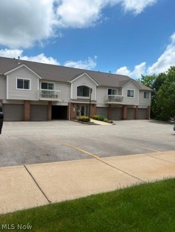 1432 Buckingham Gate Boulevard Cuyahoga Falls OH 44221