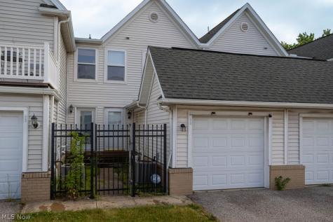 4745 Fenwick Avenue Cleveland OH 44102