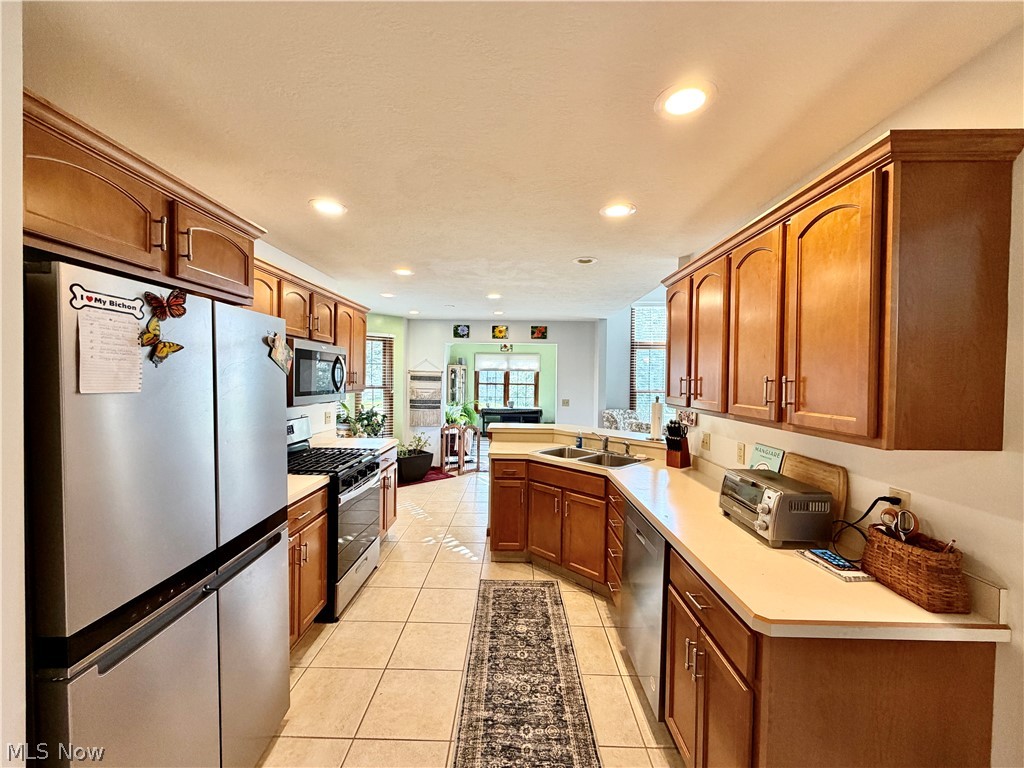 22 Walker Circle Girard OH 44420