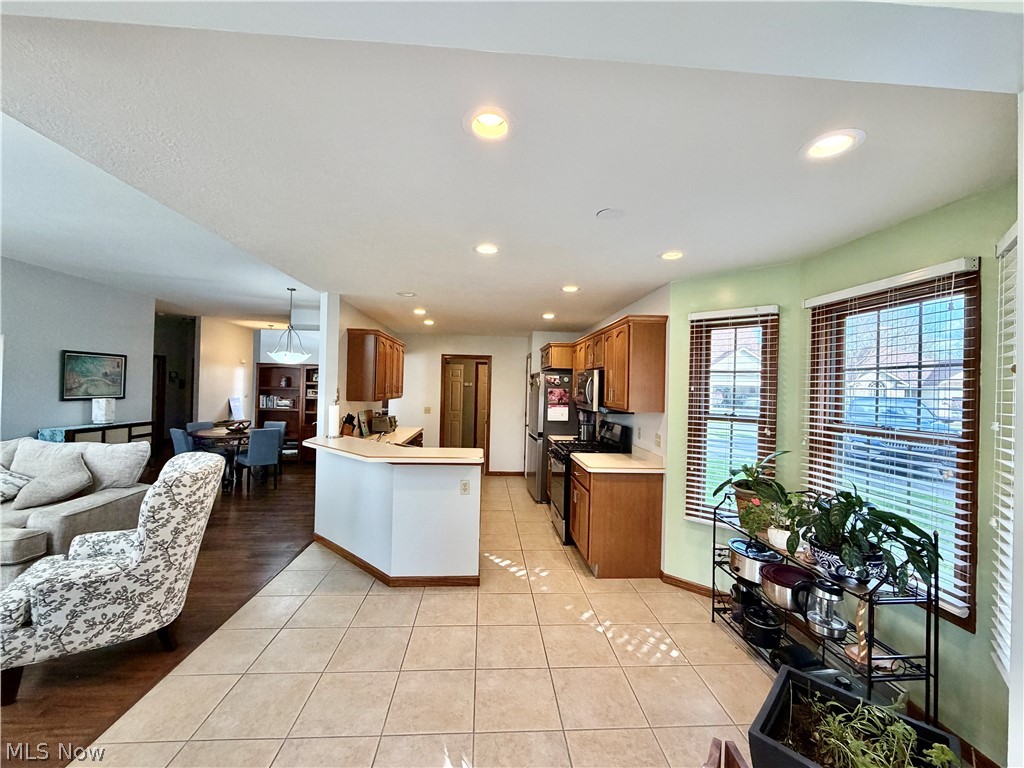22 Walker Circle Girard OH 44420
