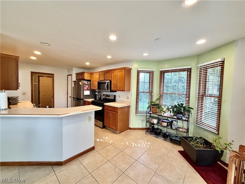 22 Walker Circle Girard OH 44420