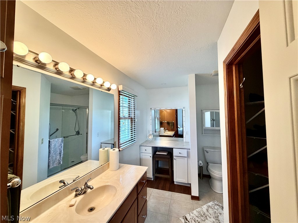 22 Walker Circle Girard OH 44420