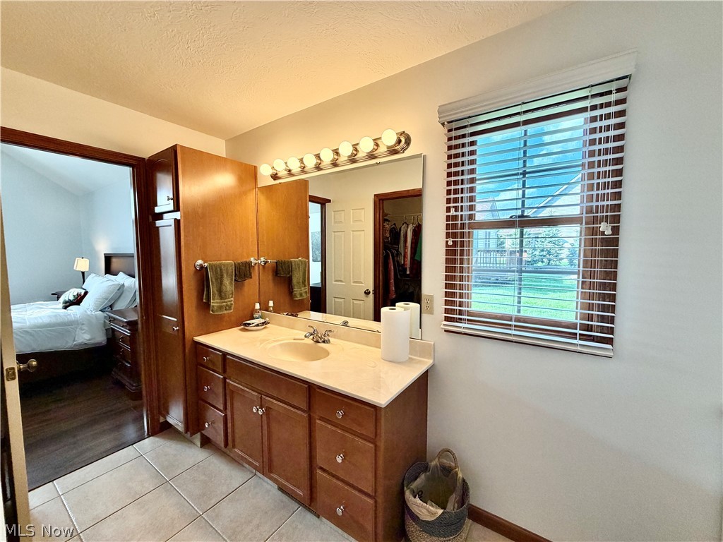 22 Walker Circle Girard OH 44420
