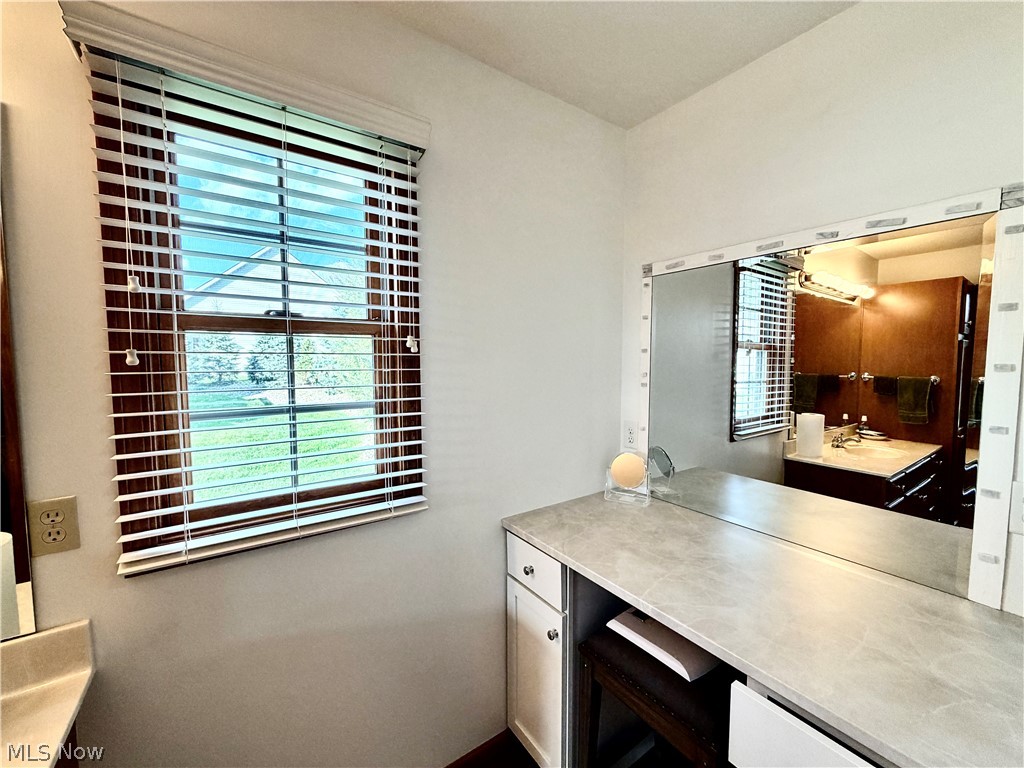 22 Walker Circle Girard OH 44420