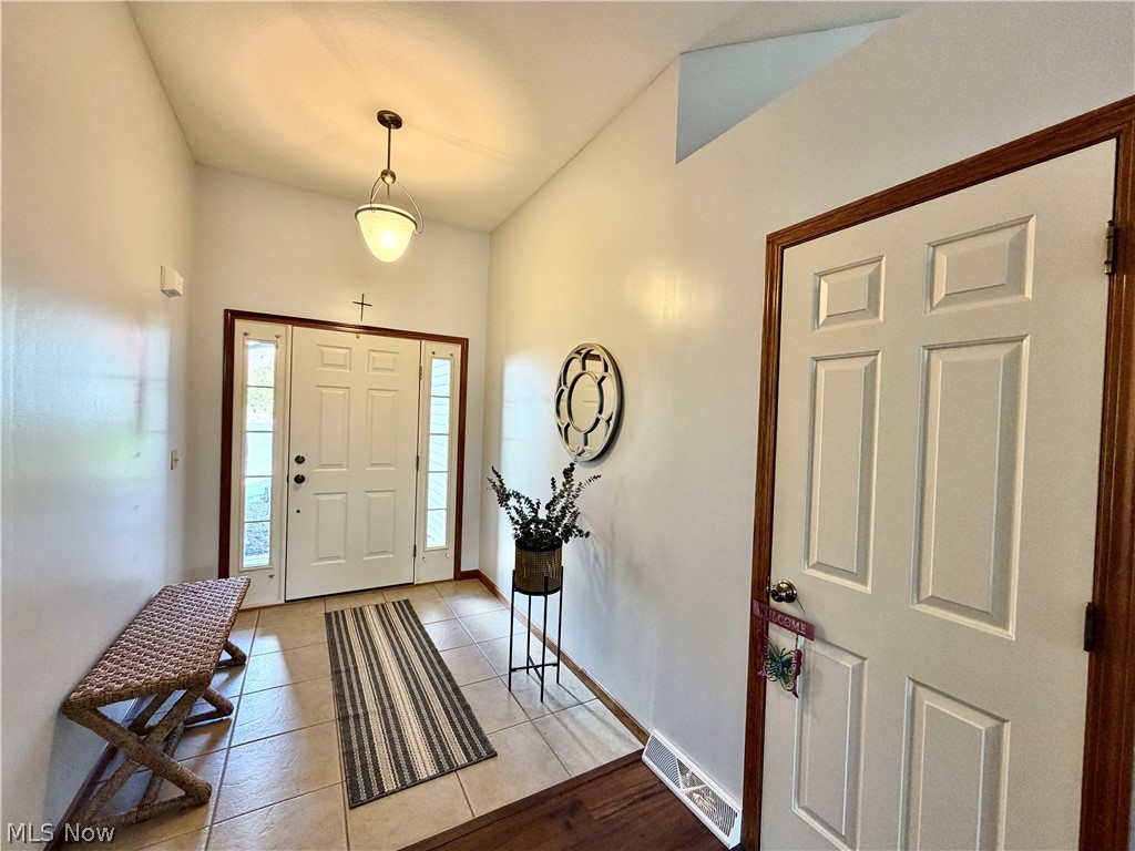 22 Walker Circle Girard OH 44420
